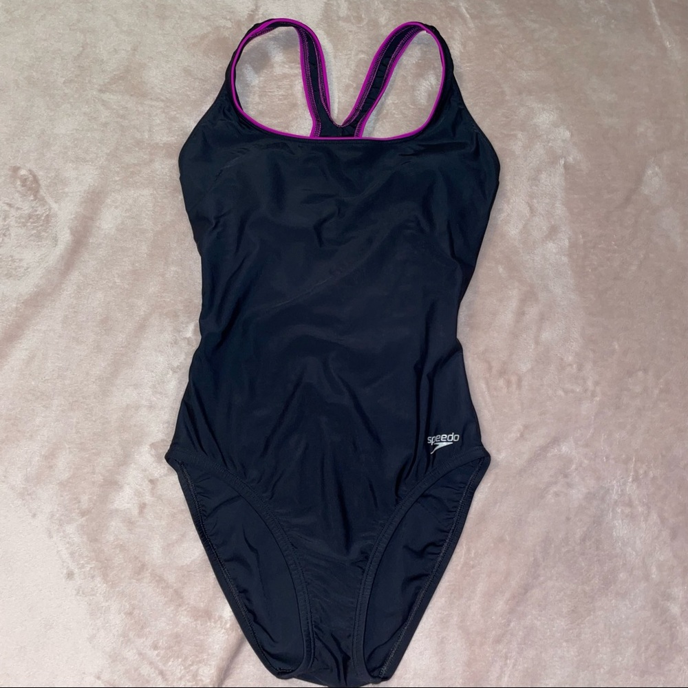 Speedo swimsuit size 6